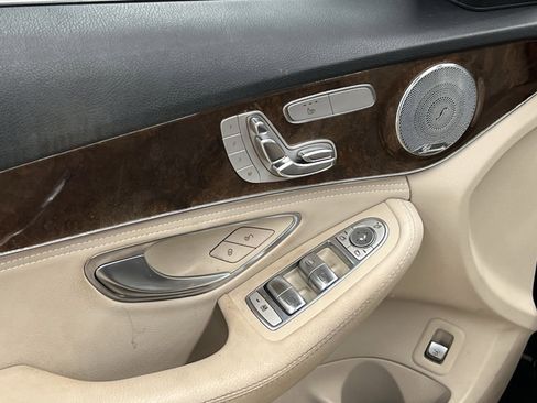 Used 2016 Mercedes-Benz C 300 4MATIC Sedan w/ Multimedia Package image 12