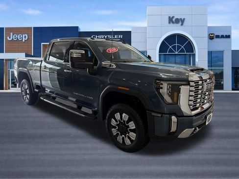 Used 2026 GMC Sierra 2500 Denali w/ Denali Reserve Package AWD/4WD image 9