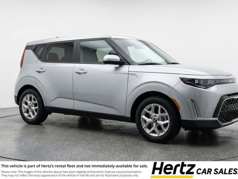 Used 2025 Kia Soul LX w/ LX Technology Package FWD image 1
