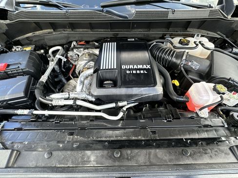 Used 2025 Chevrolet Silverado 1500 RST w/ Dark Appearance Package image 18