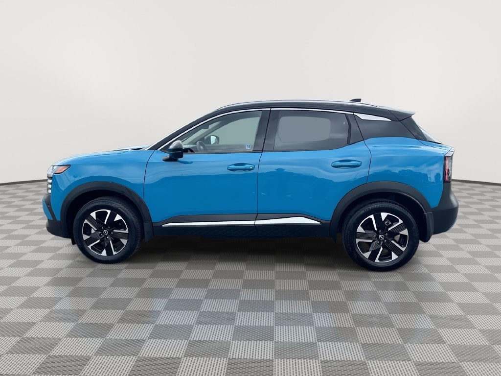 Certified 2025 Nissan Kicks SR FWD image 8