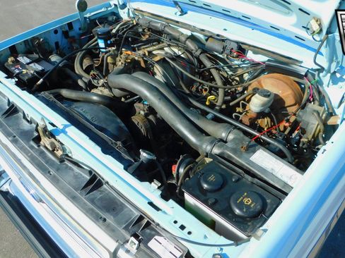 Used 1987 Ford F150 4x4 Regular Cab image 25