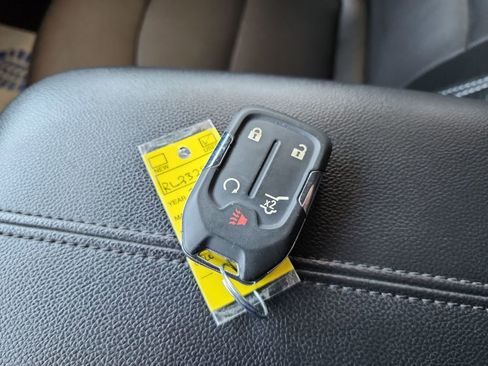 Used 2024 GMC Terrain SLT image 42