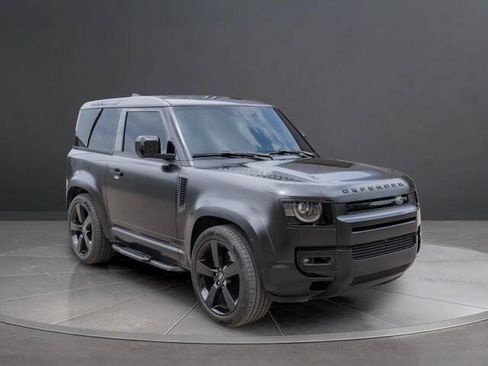 Used 2023 Land Rover Defender 90 V8 AWD/4WD image 7
