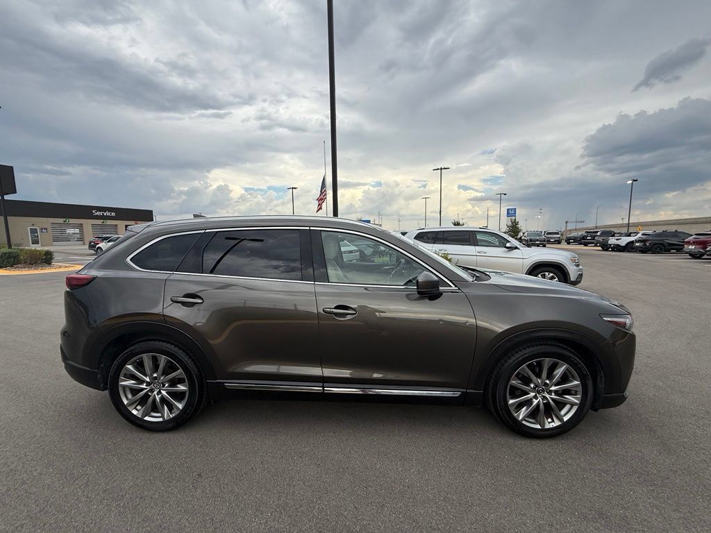 Used 2018 MAZDA CX-9 Grand Touring FWD image 2