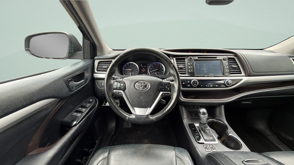 Used 2018 Toyota Highlander XLE AWD/4WD image 11