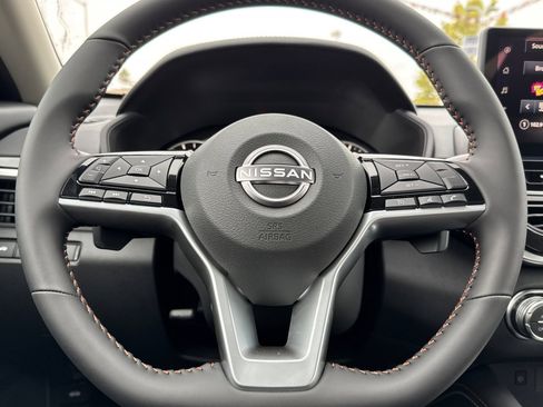 New 2025 Nissan Altima 2.5 SR w/ SR Premium Package image 19