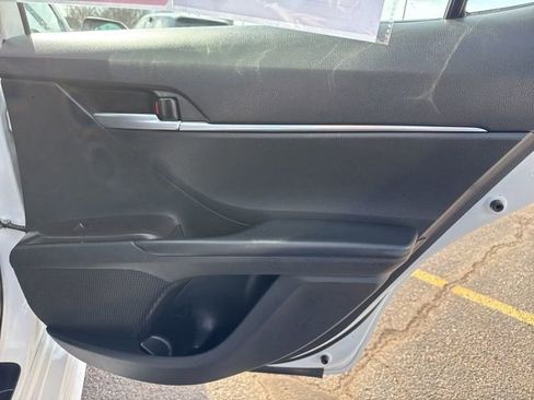 Used 2024 Toyota Camry SE image 14