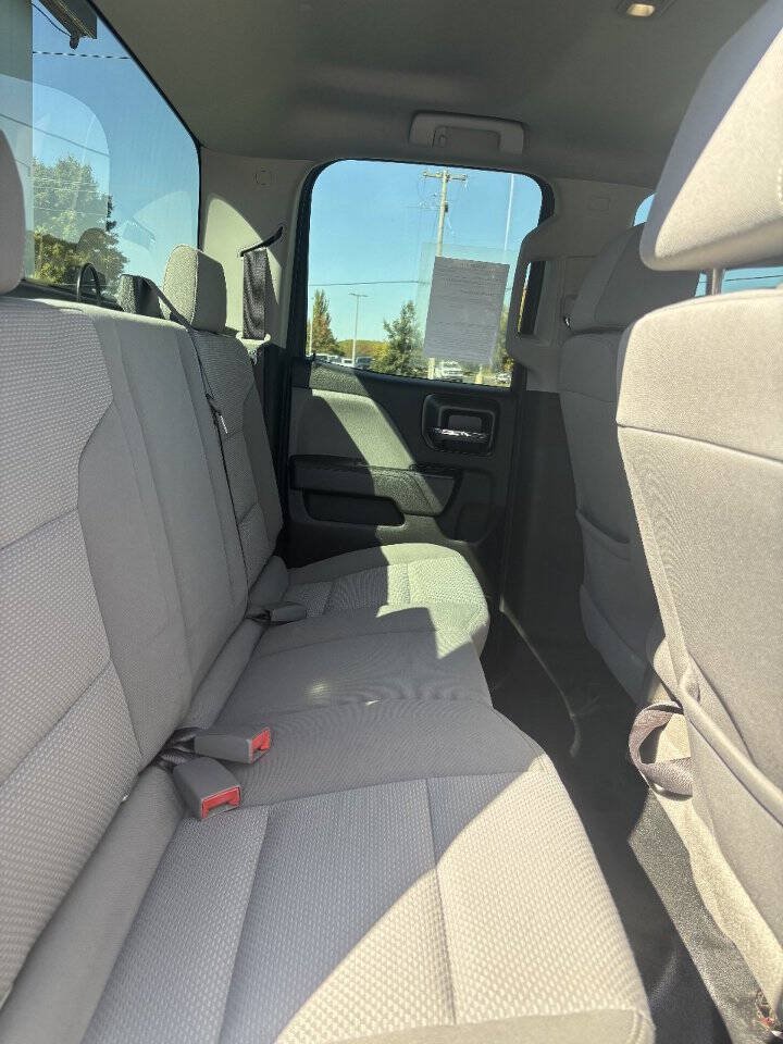 Used 2017 Chevrolet Silverado 2500 W/T AWD/4WD image 8