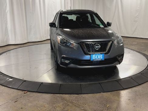 Used 2020 Nissan Kicks SR image 4
