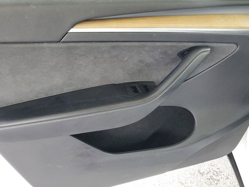 Used 2023 Tesla Model Y Long Range AWD/4WD image 15