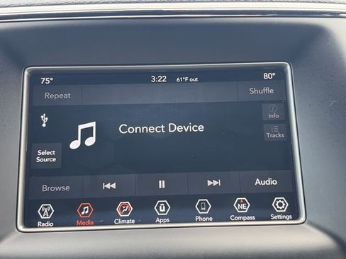Used 2020 Jeep Grand Cherokee Laredo AWD/4WD image 46