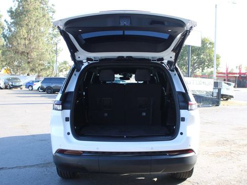 Used 2023 Jeep Grand Cherokee L Laredo RWD image 35