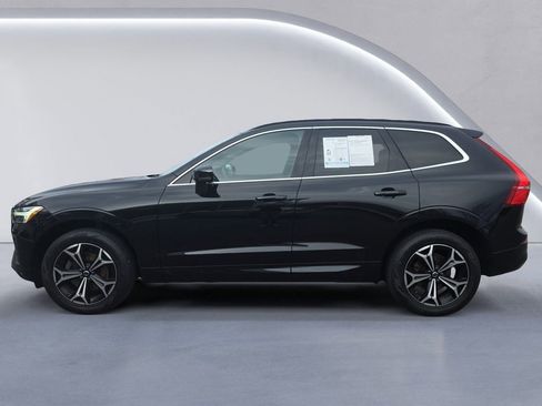 Certified 2022 Volvo XC60 B5 Momentum w/ Climate Package image 6