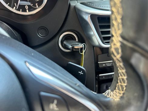 Used 2018 INFINITI QX30 Premium w/ Cargo Package image 23