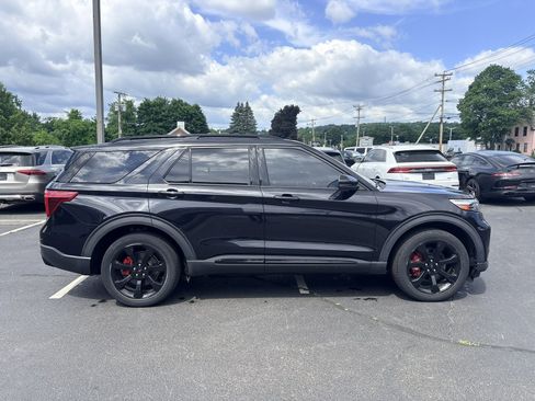 Used 2020 Ford Explorer ST w/ ST High-Performance Pack AWD/4WD image 4