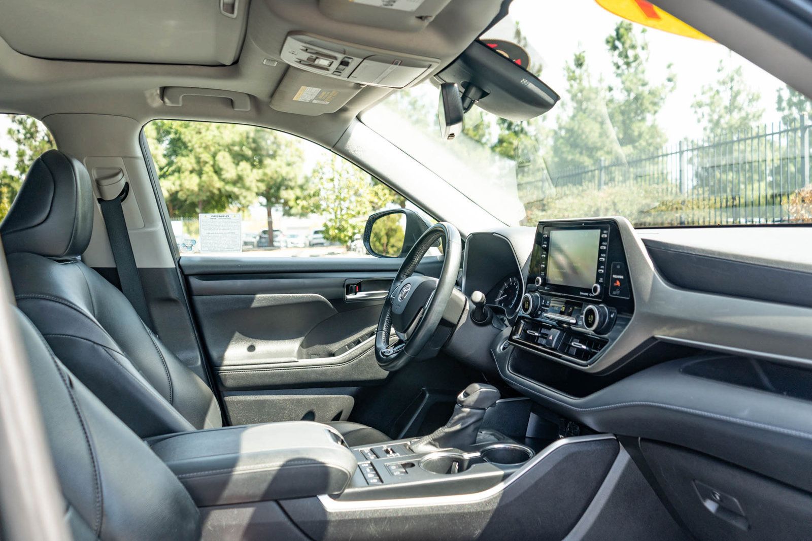 Certified 2021 Toyota Highlander XLE AWD/4WD image 22