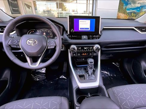 Used 2024 Toyota RAV4 XLE w/ Convenience Package image 16