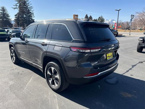 Used 2023 Jeep Grand Cherokee 4WD 4xe image 3