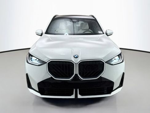 Used 2025 BMW X3 xDrive30i w/ Premium Package AWD/4WD image 2