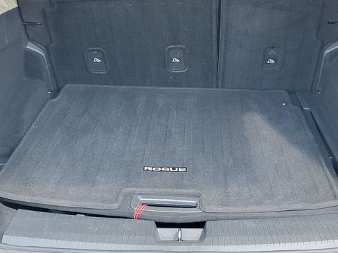 Used 2023 Nissan Rogue SV image 28