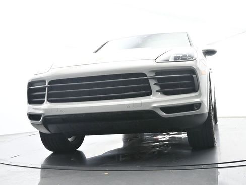 Certified 2023 Porsche Cayenne Platinum Edition AWD/4WD image 57
