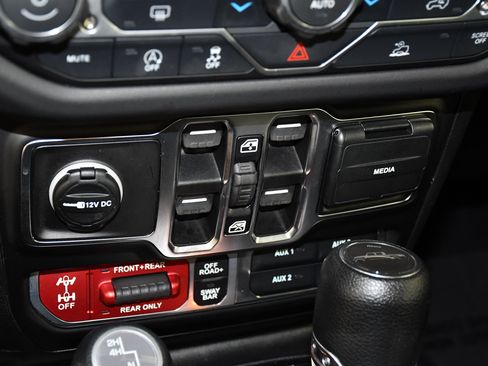 Used 2026 Jeep Gladiator Rubicon AWD/4WD image 31