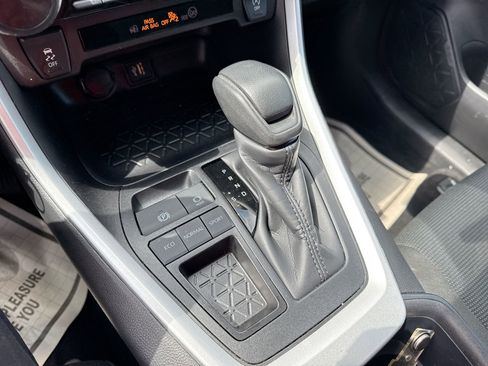 Certified 2025 Toyota RAV4 LE FWD image 20