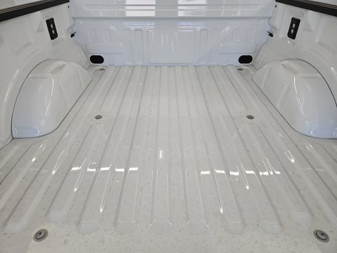 New 2025 Ford F150 Lightning XLT image 33