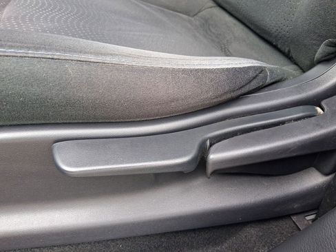 Used 2015 Nissan Leaf SV image 12