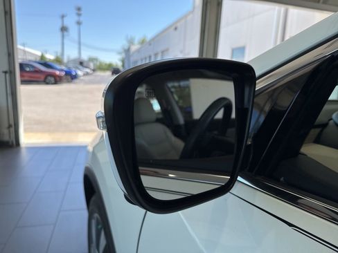 Used 2020 Nissan Murano SL w/ Moonroof Package AWD/4WD image 13