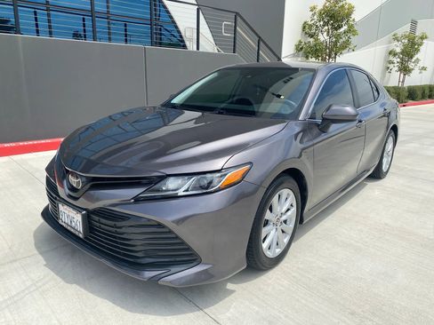 Used 2020 Toyota Camry LE w/ Carpet Mat Package FWD image 1