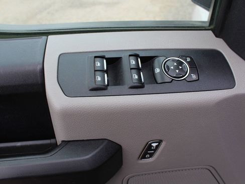 Used 2018 Ford F250 XL w/ Power Equipment Group image 19