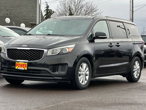 Used 2016 Kia Sedona LX w/ LX Convenience Package image 8