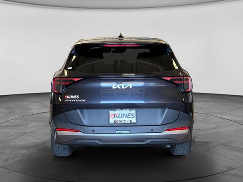 Used 2026 Kia Sportage LX FWD image 8