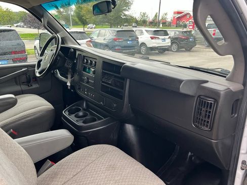 Used 2022 Chevrolet Express 2500 w/ Driver Convenience Package RWD image 25