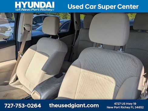 Used 2018 Dodge Journey SXT FWD image 3