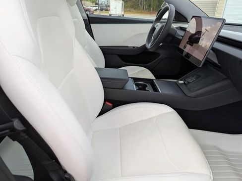 Used 2025 Tesla Model 3 Long Range image 28