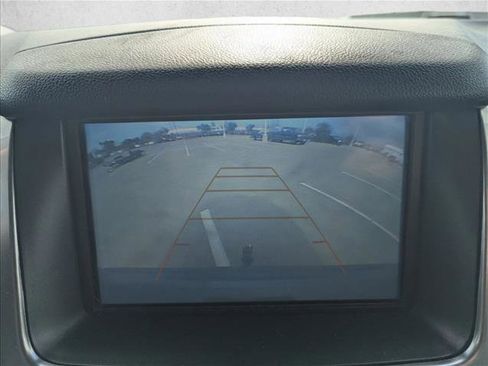 Used 2019 Chevrolet Suburban LT image 12