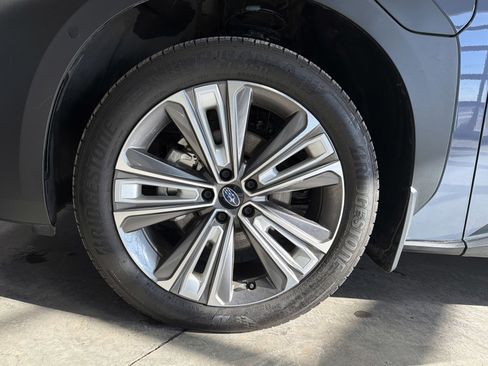Used 2023 Subaru Solterra Touring image 15