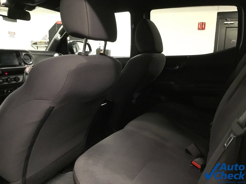 Used 2018 Toyota Tacoma TRD Off-Road w/ Technology Package AWD/4WD image 40