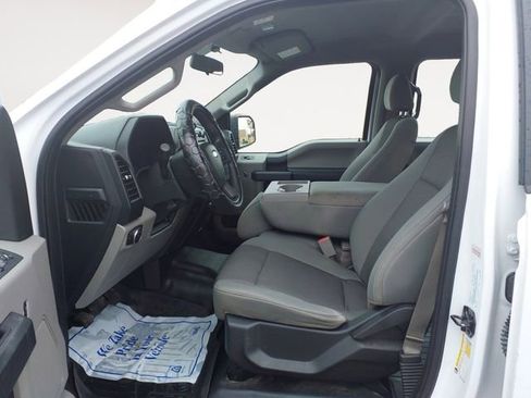 Used 2016 Ford F150 XL w/ Equipment Group 101A Mid AWD/4WD image 15