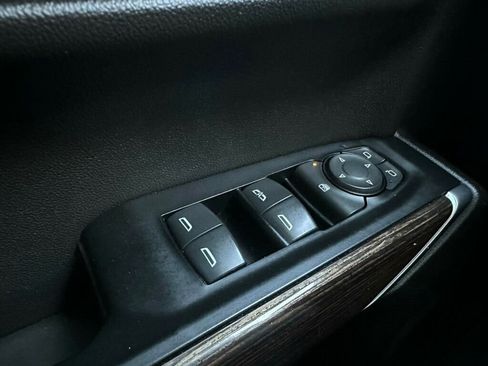 Used 2019 GMC Sierra 1500 Elevation w/ Elevation Value Package AWD/4WD image 18