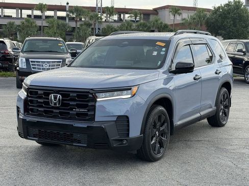 Used 2026 Honda Pilot Black Edition image 9
