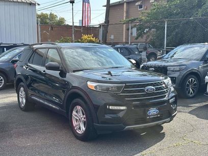 Certified 2022 Ford Explorer XLT w/ Equipment Group 202A