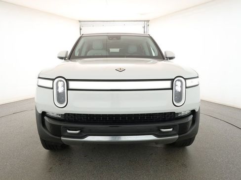 Used 2024 Rivian R1S Adventure image 2