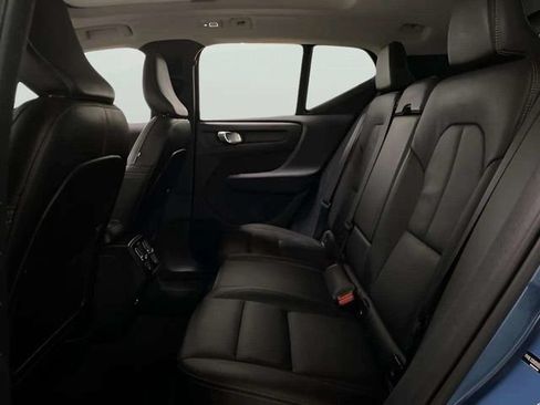 Used 2025 Volvo XC40 B5 Plus AWD/4WD image 22
