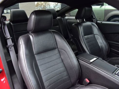 Used 2012 Ford Mustang Premium image 18