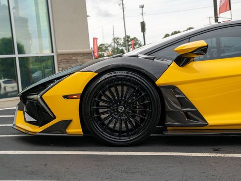 Used 2024 Lamborghini Revuelto AWD/4WD image 25