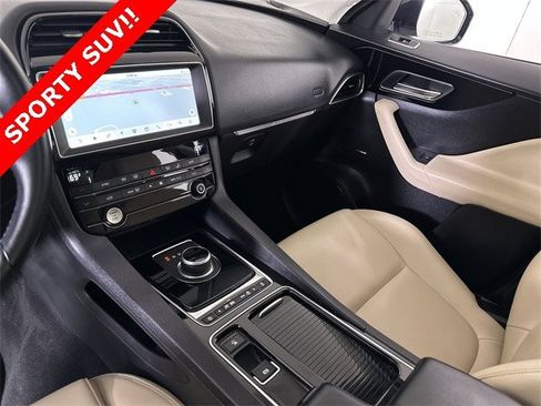 Used 2020 Jaguar F-PACE Premium image 36